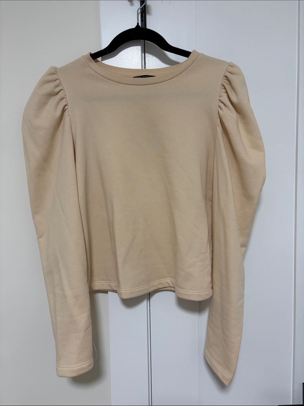 Zara Cream Puff-Sleeve Sweatshirt